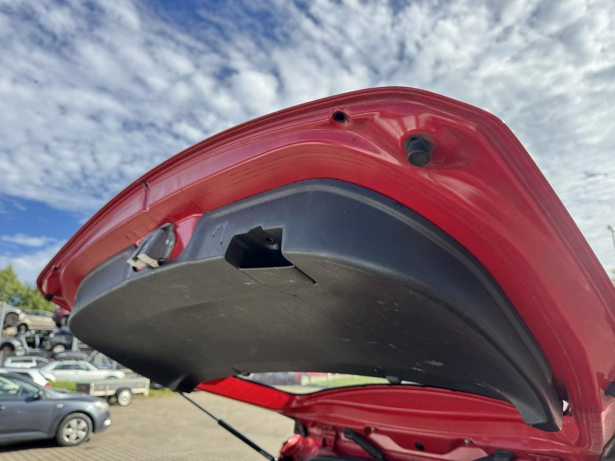 Suzuki Splash original Heckklappe mit Heckscheibe B05 Rot Bj.2008